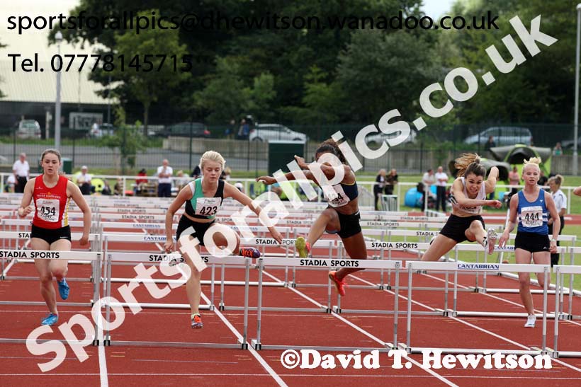 Womens under-17s 80 metres hurdles, Northern Under-13s, U-15s and 17s Championships. Photo: David T. Hewitson/Sports for All Pics